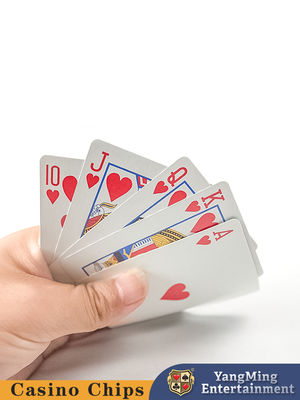 kupować Fabryczna sprzedaż bezpośrednia 280g Krajowy Błękitny Rdzeń 555 Wsteczny Wzorzec Kartka pokerowa Czerwony i Błękitny Dwukolorowy Niezależny Opakowanie produkcja online