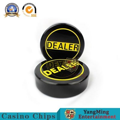 kupować Tradycyjne klasyczne czarno-żółte grawerowanie w wysokiej temperaturze Karta pozycjonowania dealera Texas Poker Club Game Card produkcja online