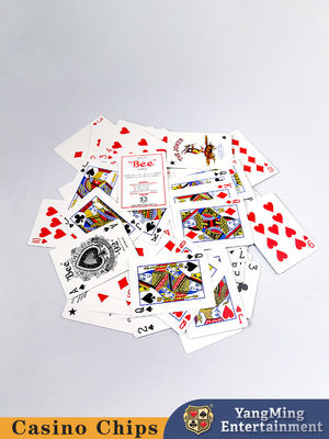 International Casino Bee Karty do gry z czarnym rdzeniem Czerwony niebieski 144 talie Znak UV